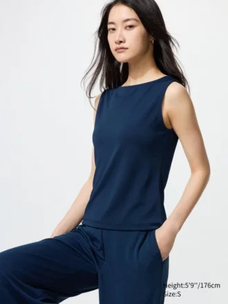 Dames T-shirt van crêpe jersey met boothals en zonder mouwen