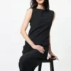 Dames T-shirt zonder mouwen met gerimpelde boord en boothals
