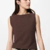 Dames T-shirt zonder mouwen met gerimpelde boord en boothals