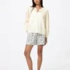 Lichte katoenen blouse met plooien voor dames