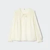 Lichte katoenen blouse met plooien voor dames