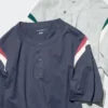 Unisex T-shirt met henley-hals